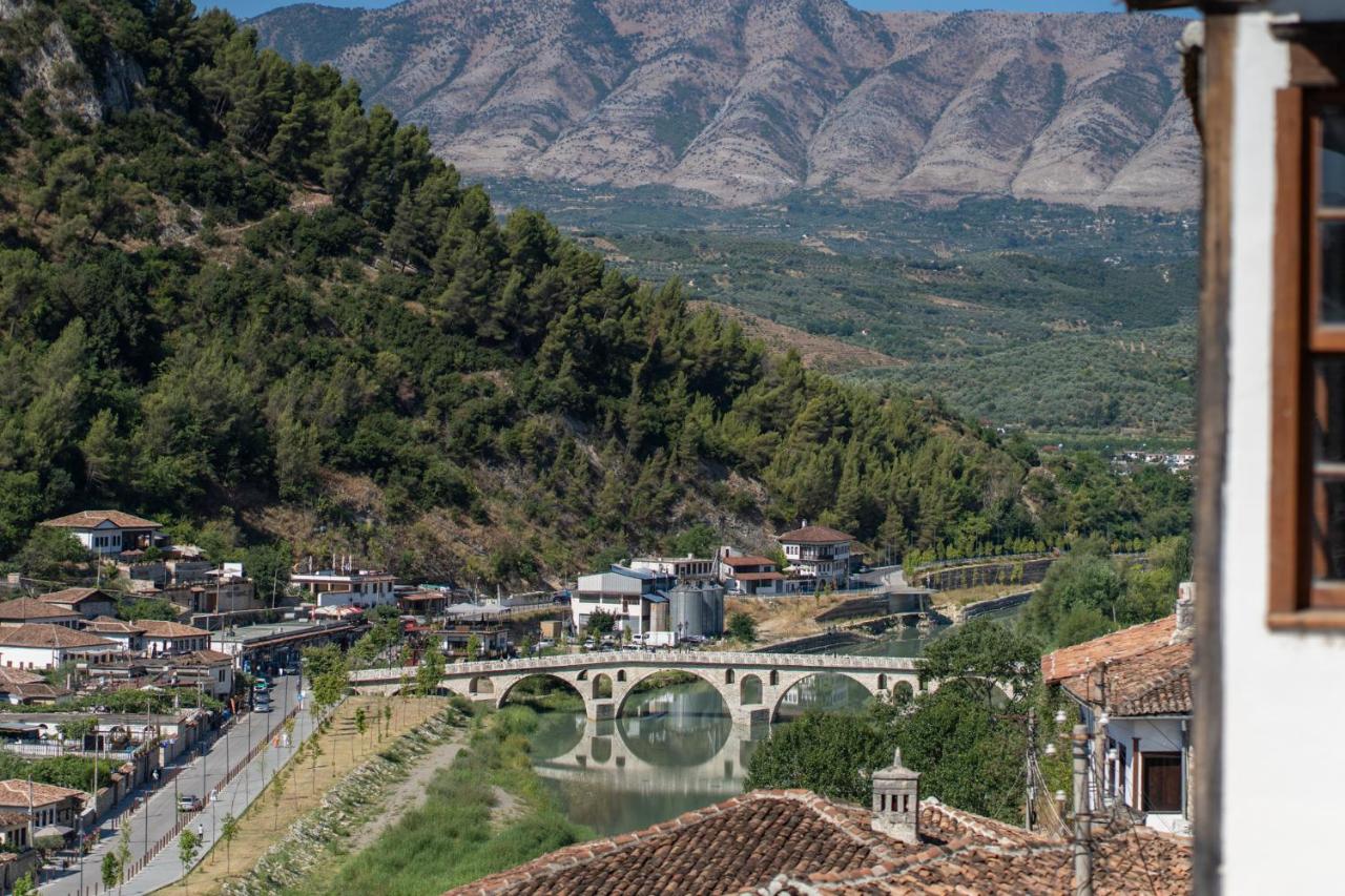 Ymer Guest House Mangalem - B&B Berat