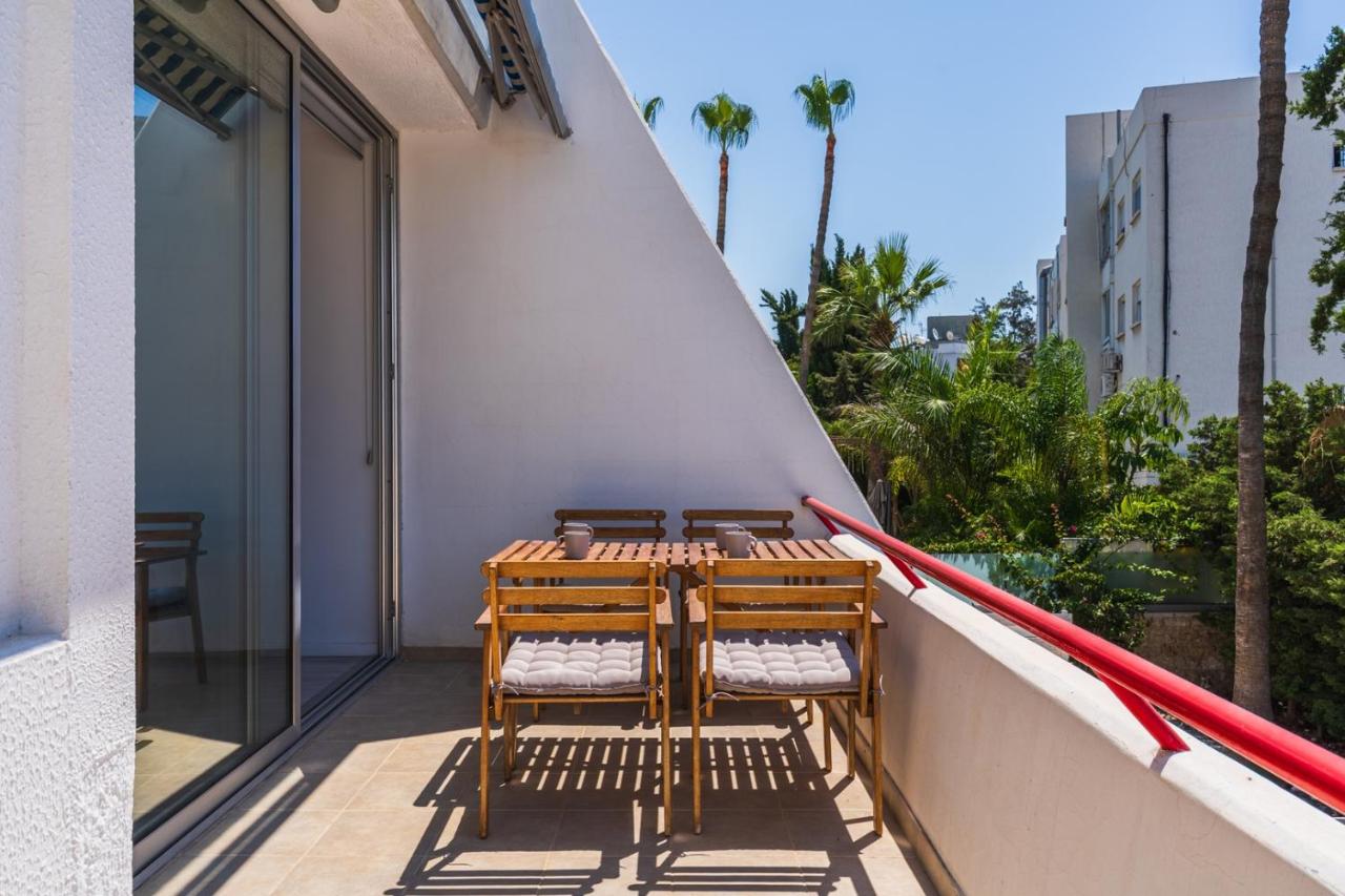 2BR Modern Apt. w/pool & parking 500m From Beach - B&B Limisso