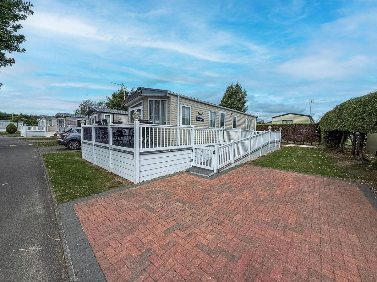 Stunning Caravan At West Mersea Park 75192Wm - B&B West Mersea
