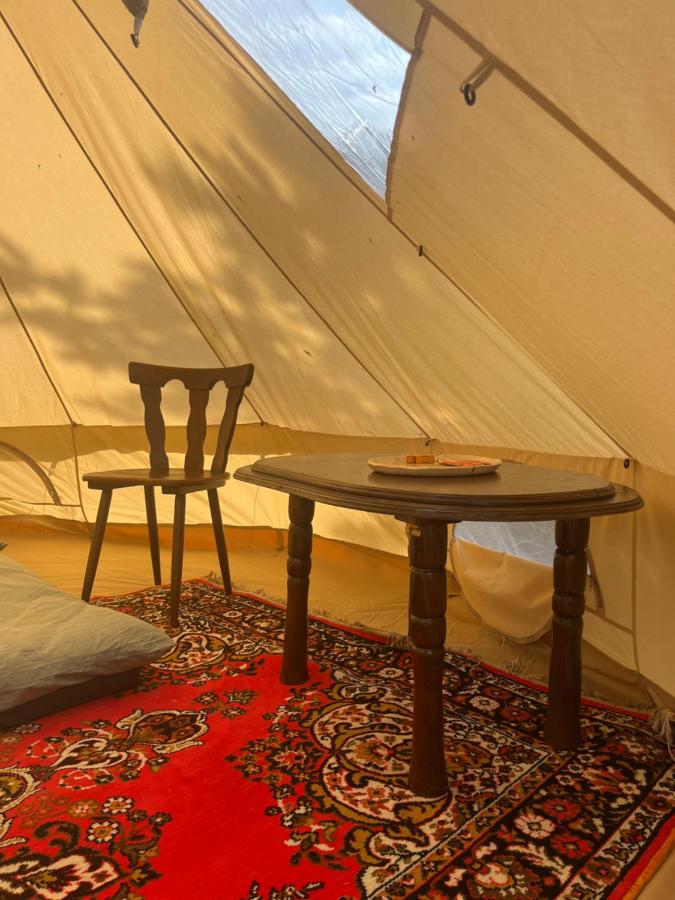 KEMPINGS Kareļi - Bed and Breakfast Saraiķi