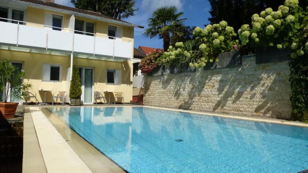 Ferienwohnungen zum Hotel Alpenblick Garni - B&B Überlingen