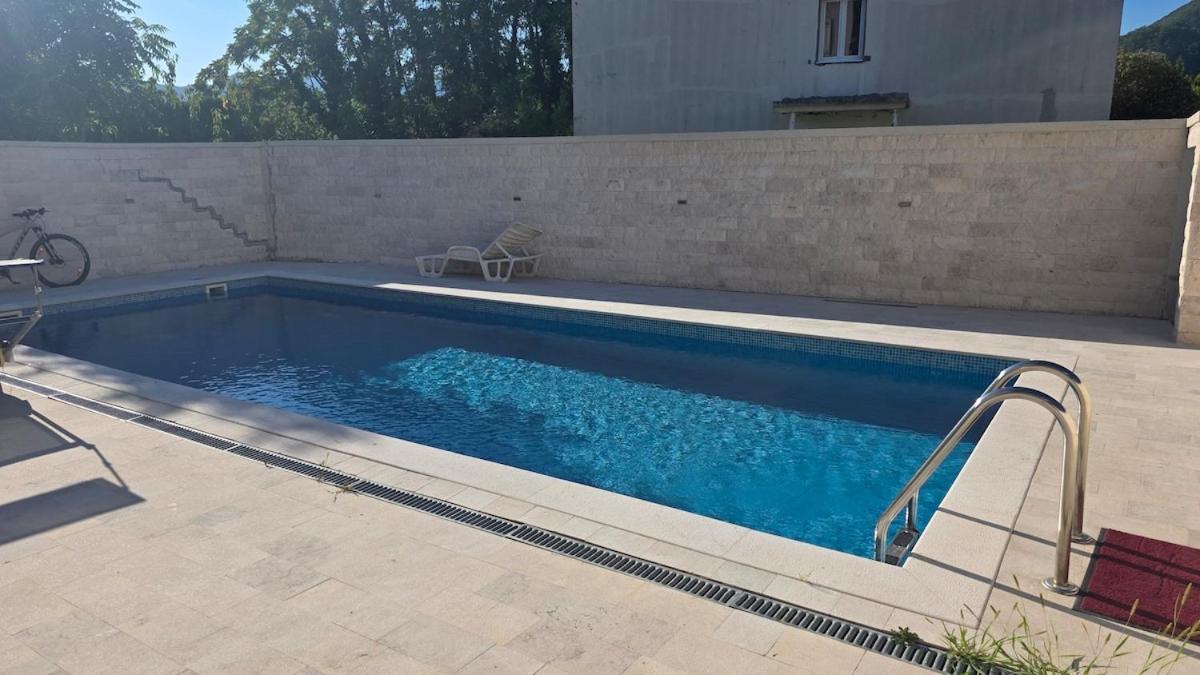 Tripovici pool residence - B&B Teodo