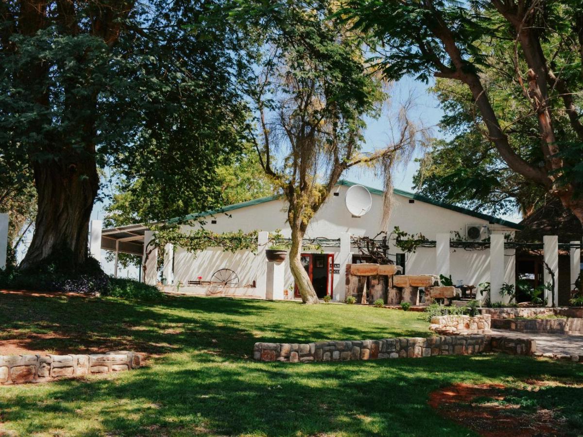 Stampriet Historical Guesthouse - B&B Stampriet