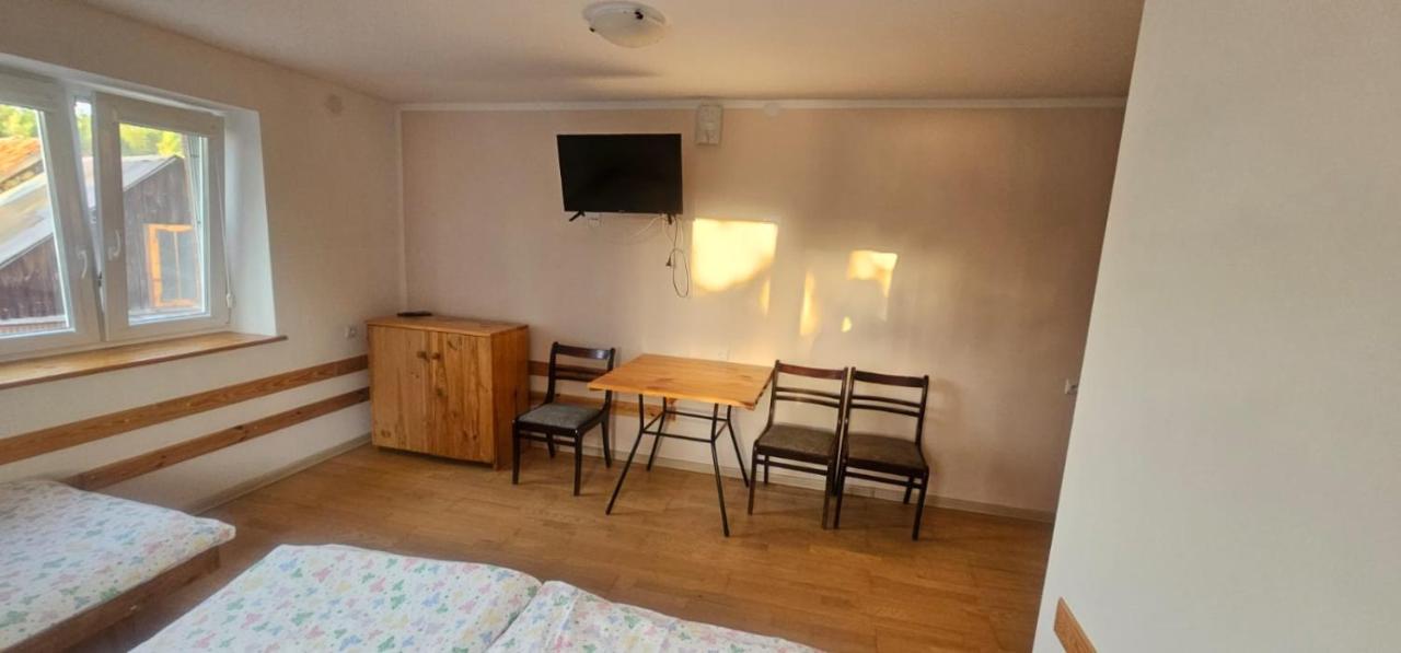 Zweibettzimmer mit eigenem Bad