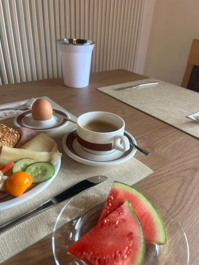 Hotel Garni Frühstückspension Neff - B&B Velden am Wörther See