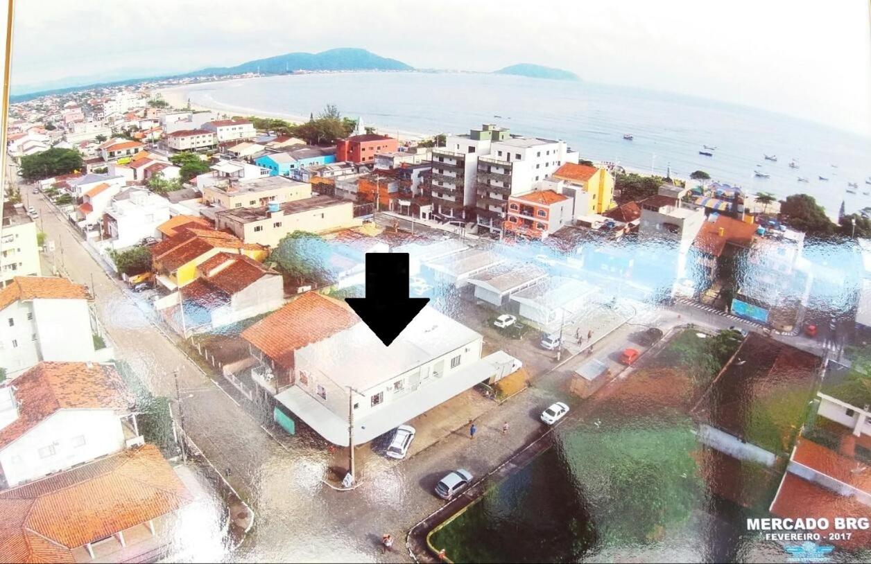 Apartamento na Praia de Enseada - B&B