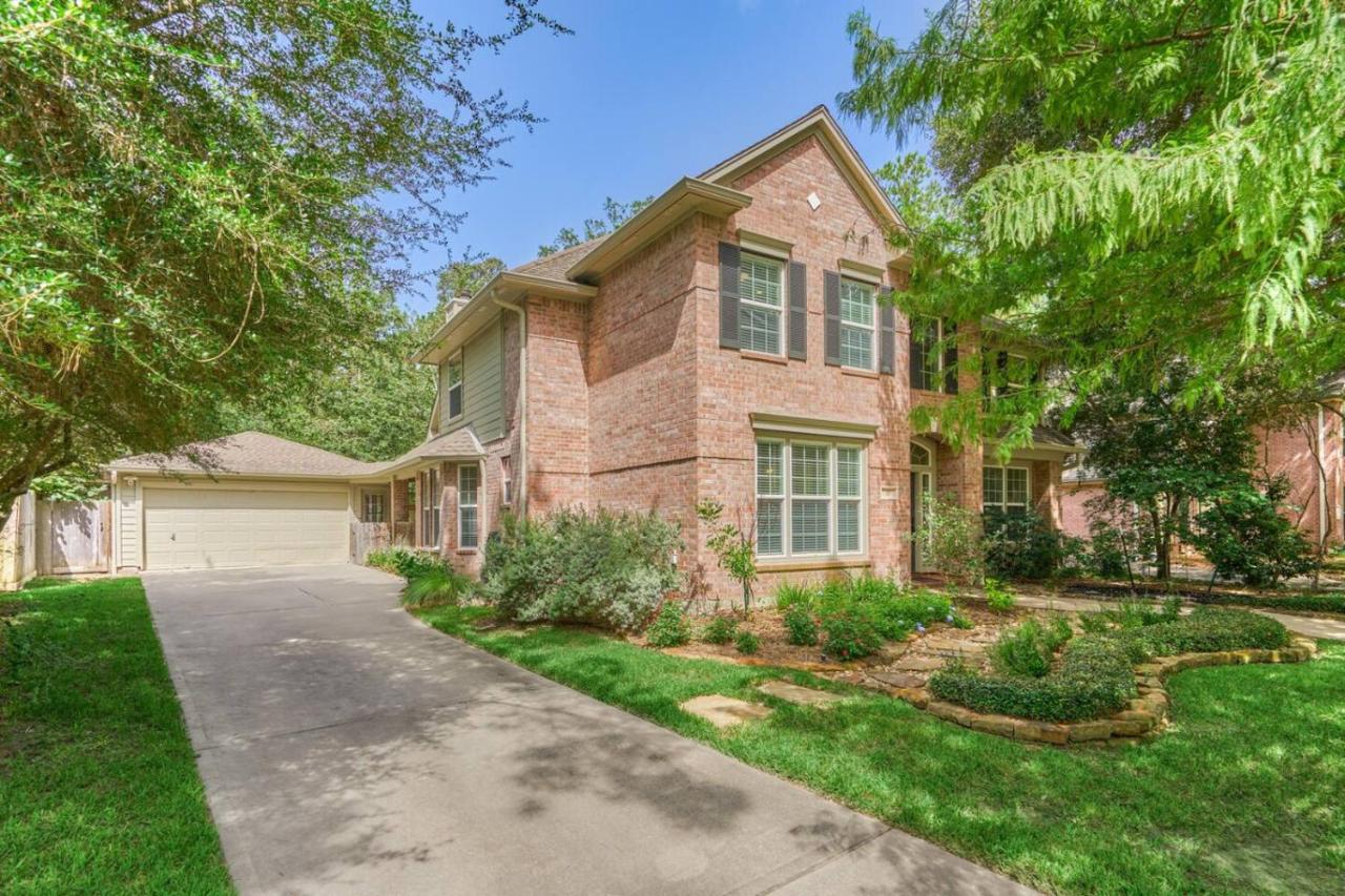 The Woodlands 4BR Executive Retreat - EV, Baby & Pet Friendly, Near Hospitals & Shopping - Chambres d'hôtes The Woodlands