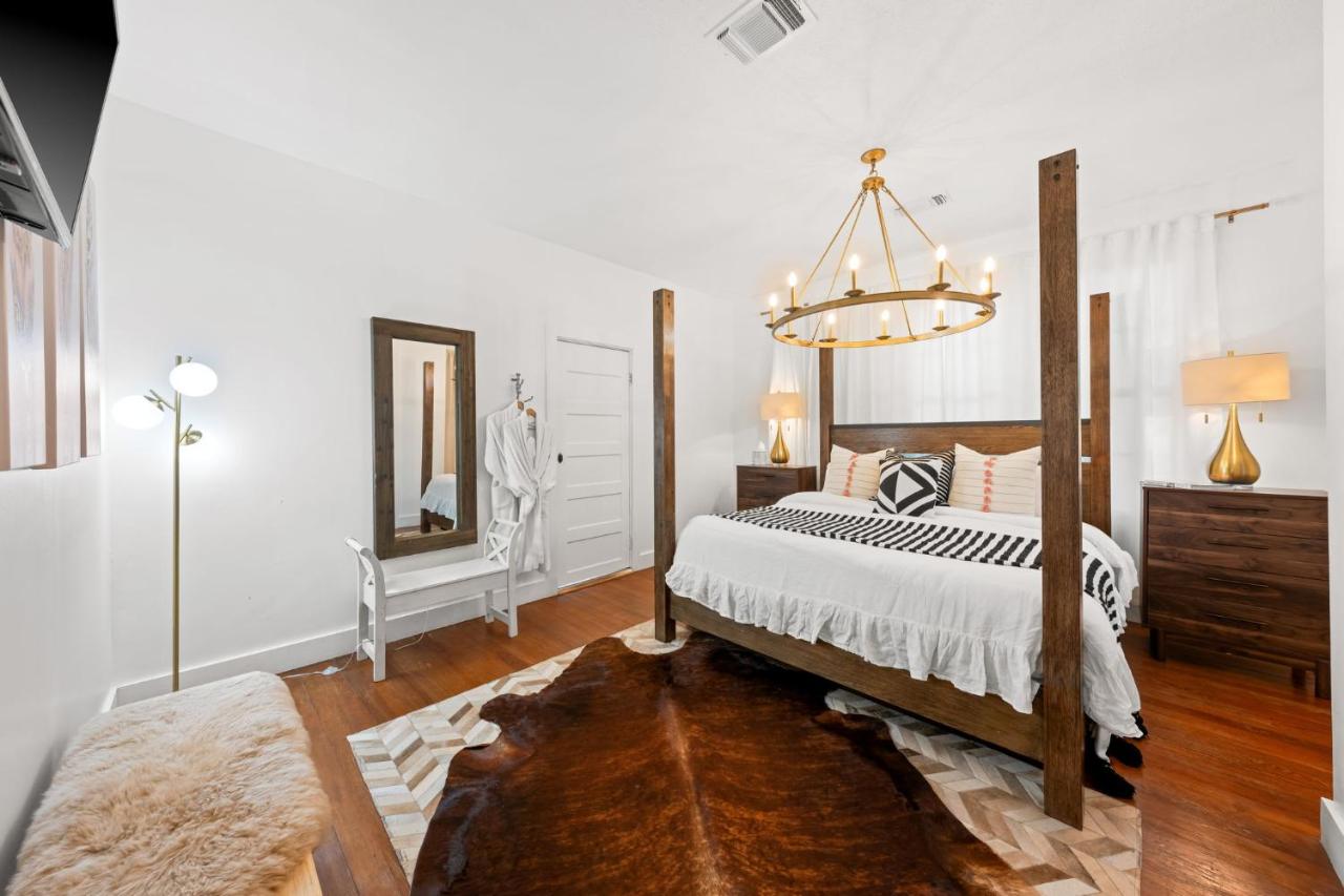 Poplar Place Main - Hot Tub & Fire Pit - B&B Fredericksburg