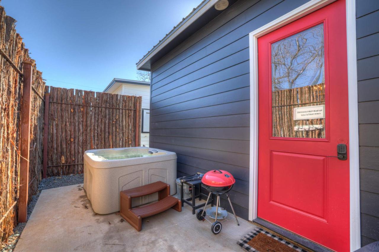 Poplar Place 3 - Hot Tub & Close to Downtown - Ferienwohnung Fredericksburg