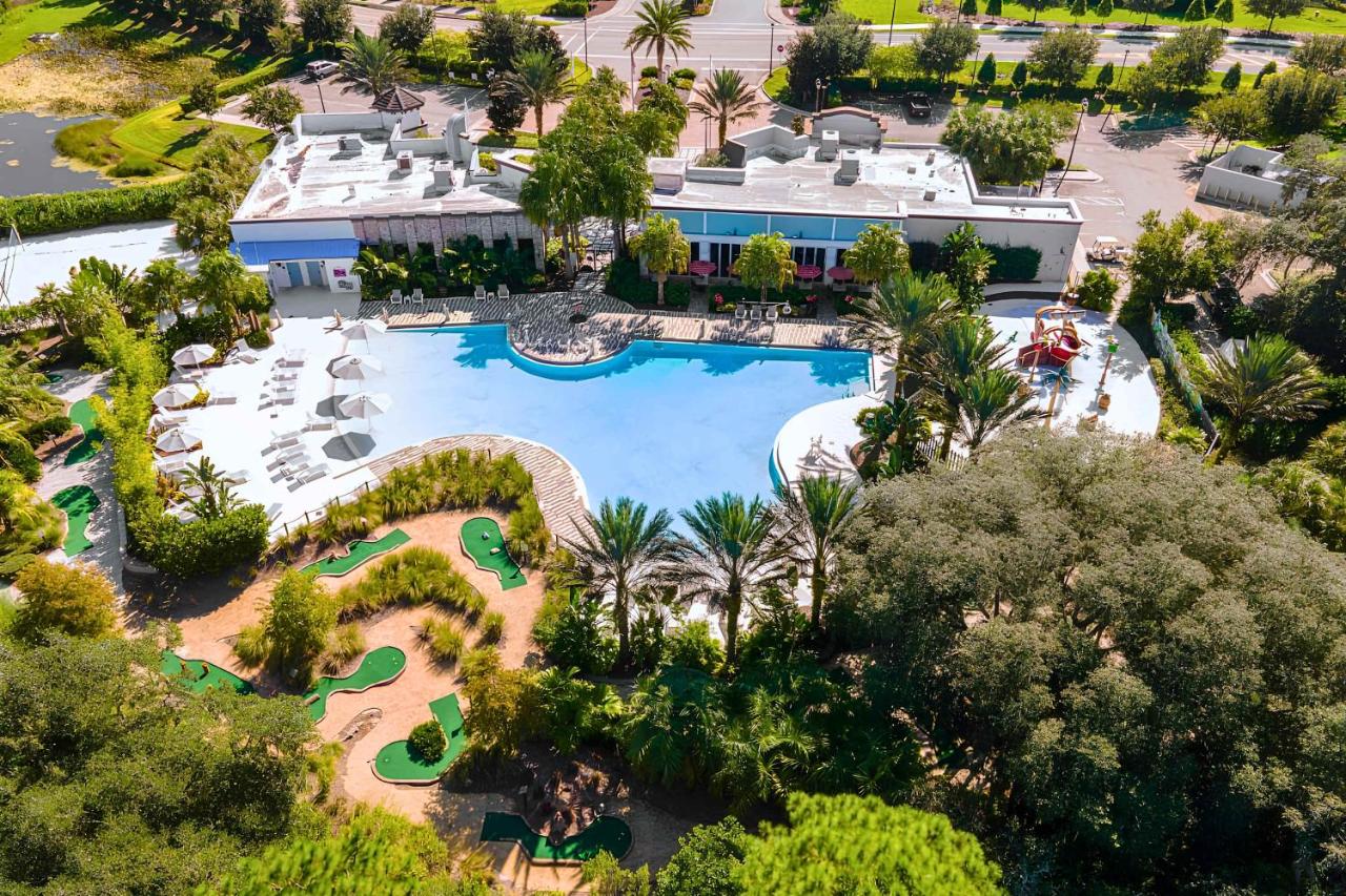 Vacation Home with Resort Pool & Mini Golf Access - Chambres d'hôtes Davenport