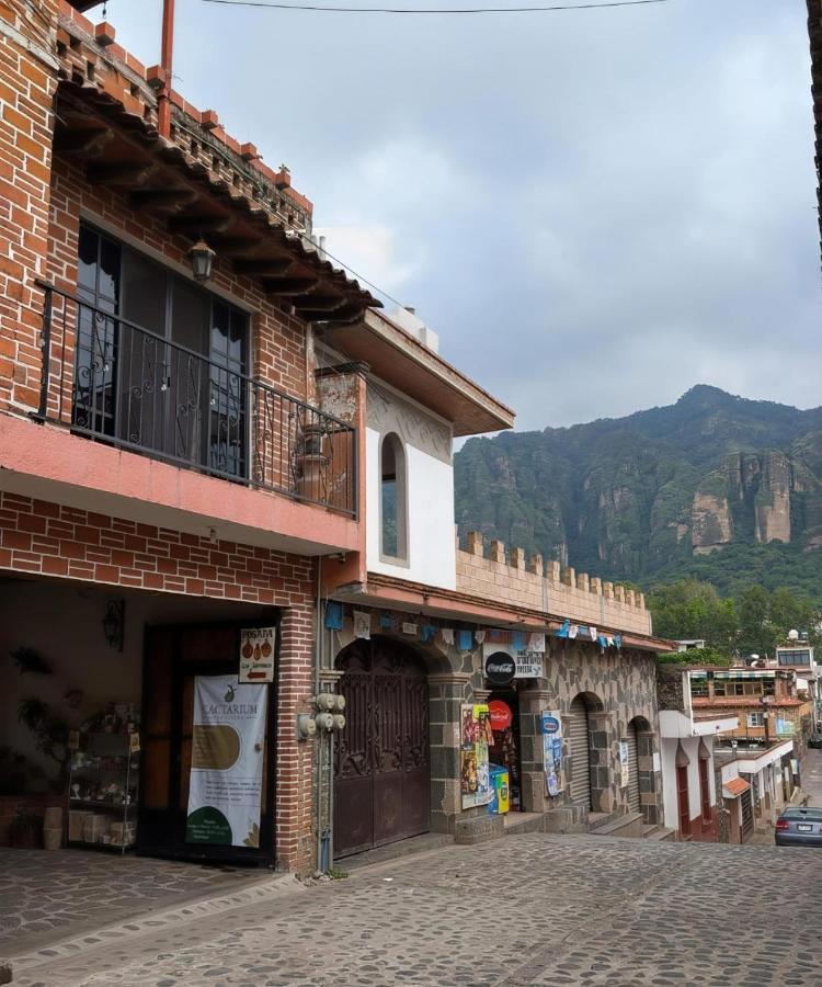 Posada Los Jarrones - B&B Tepoztlán