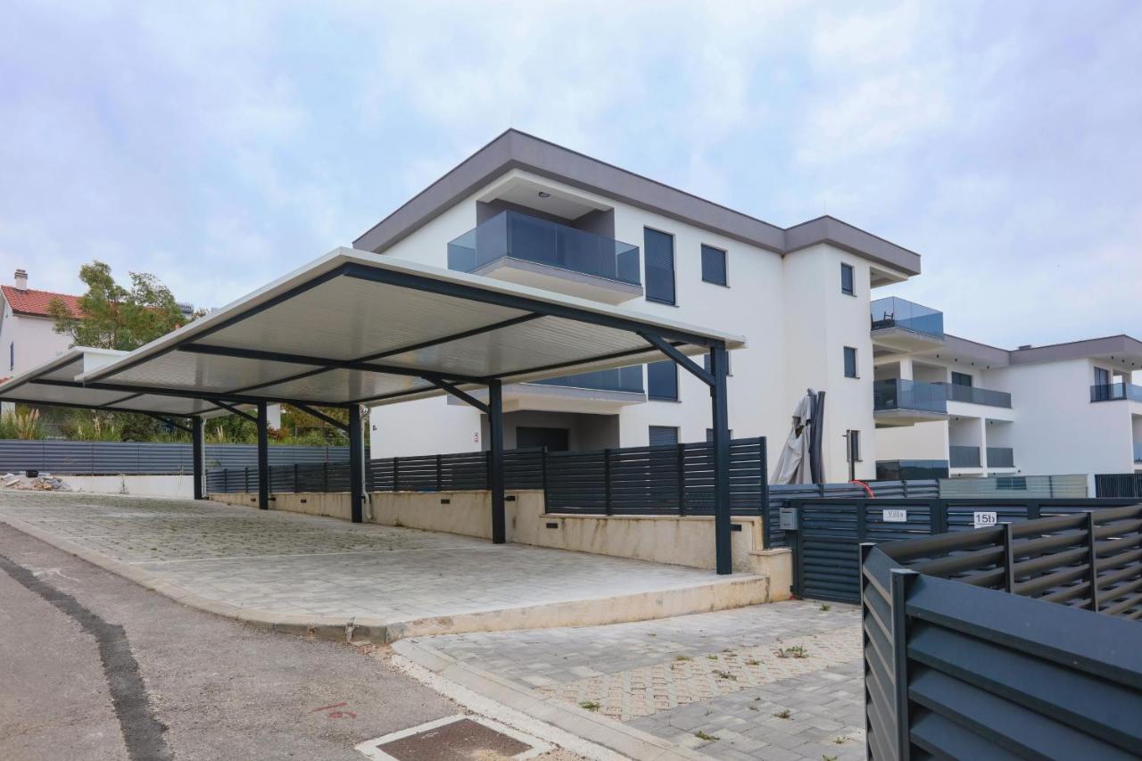 Apartments with parking space Zecevo Rtic, Rogoznica - 25427 - B&B Zečevo Rogozničko