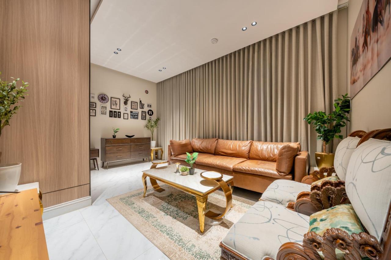 شقة فاخرة ٣ غرف نوم وصالة - Chambres d'hôtes Riyad