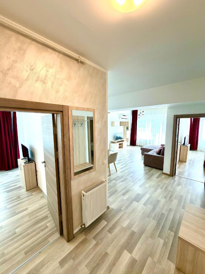 Summerland Seaview Premium Apartments - B&B Mamaia