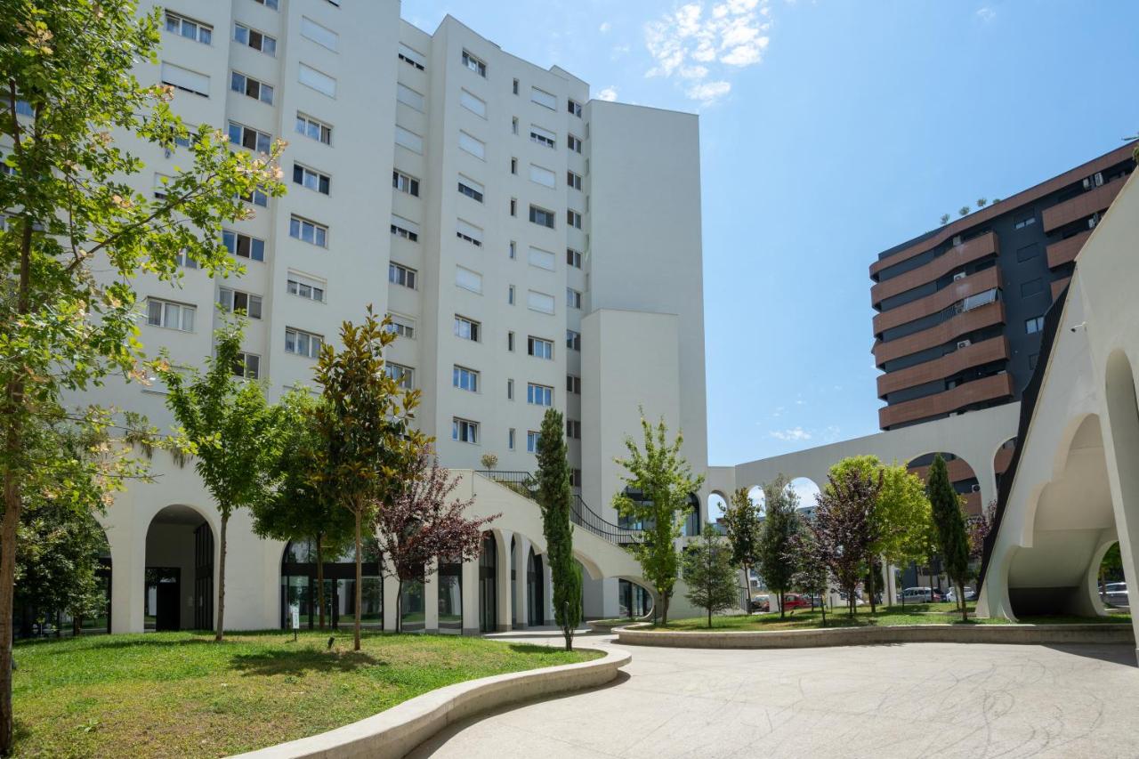 MaisonNova Deluxe 1 - Bed and Breakfast Tirana