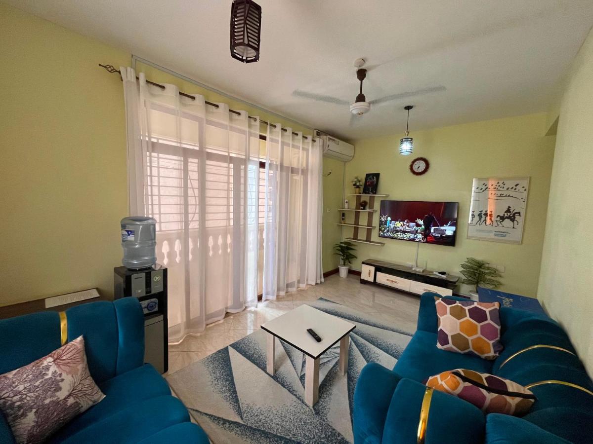 Mtwapa Tides 1BR With AC,Parking & Beach Walk - B&B Mtwapa