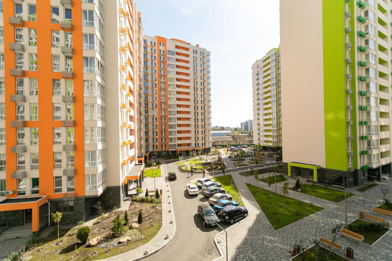 13-129 Nivki Park spacious, Beresteiskyi 67b, Kyiv, Nyvky metro nearby, fantastic city view, 15 kW backup power, Petrovdom Apartment - Chambres d'hôtes Kiev