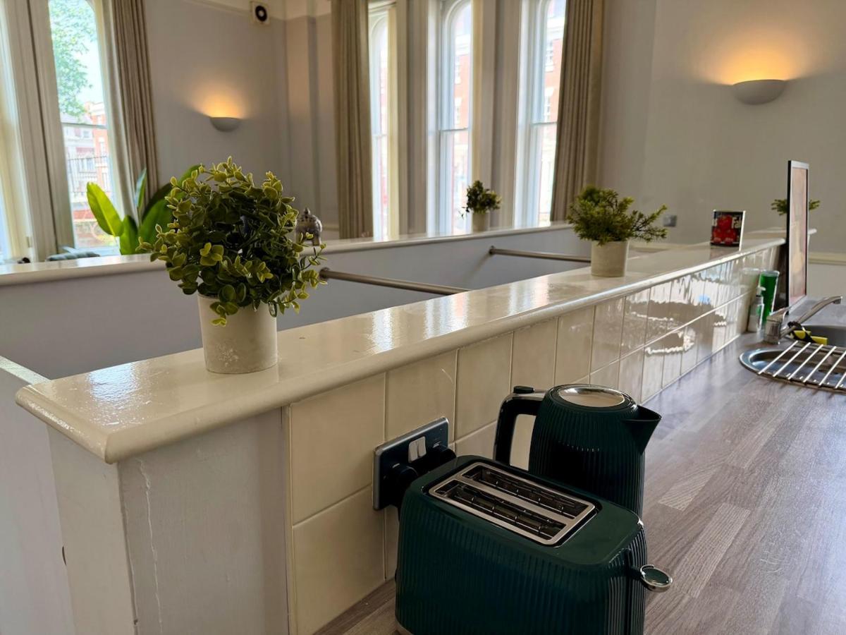 Boutique Stylish 2 Bed Duplex Near City Centre - B&B Liverpool