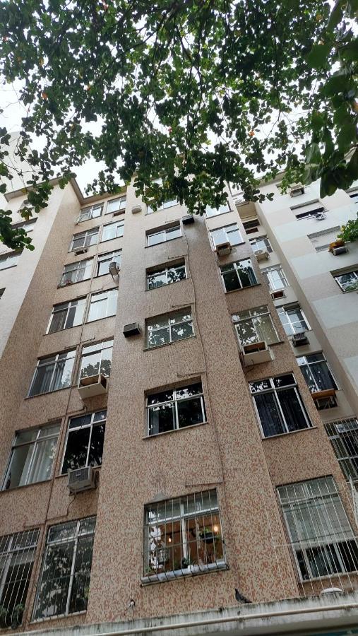 Estadia Aconchegante Apto 2 quartos e sala - Copacabana Posto 4 - Perto do Metrô - B&B Rio de Janeiro