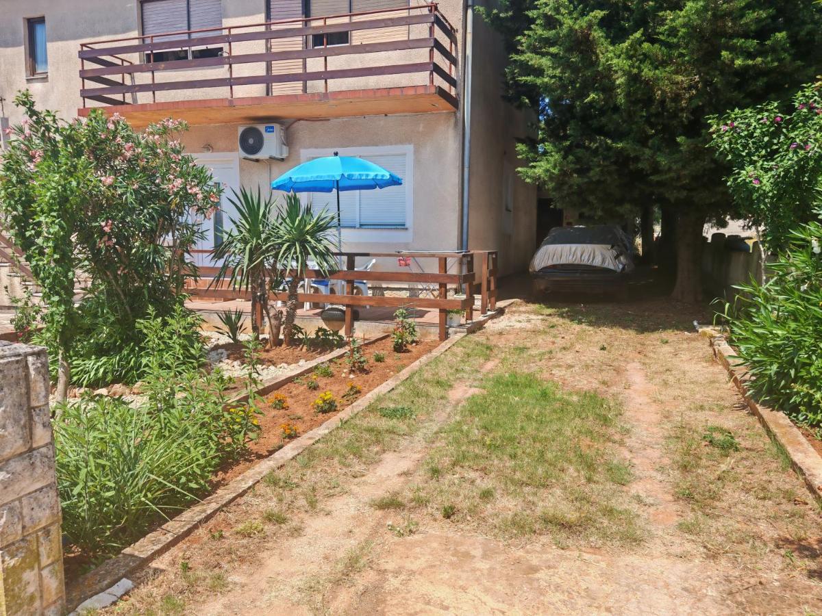 Apartments Pomer - Bed and Breakfast Pomer