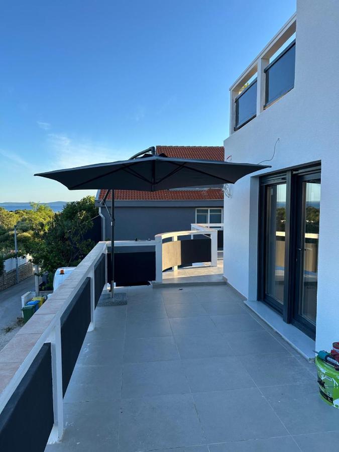 Innova Travel - Martina Apartments - B&B Vir