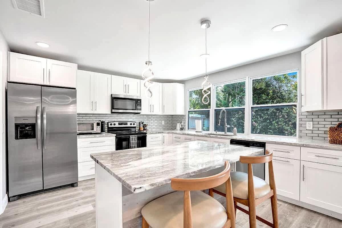Relaxing 3BR Home Yard 10 Min to Beach - B&B Pompano Beach