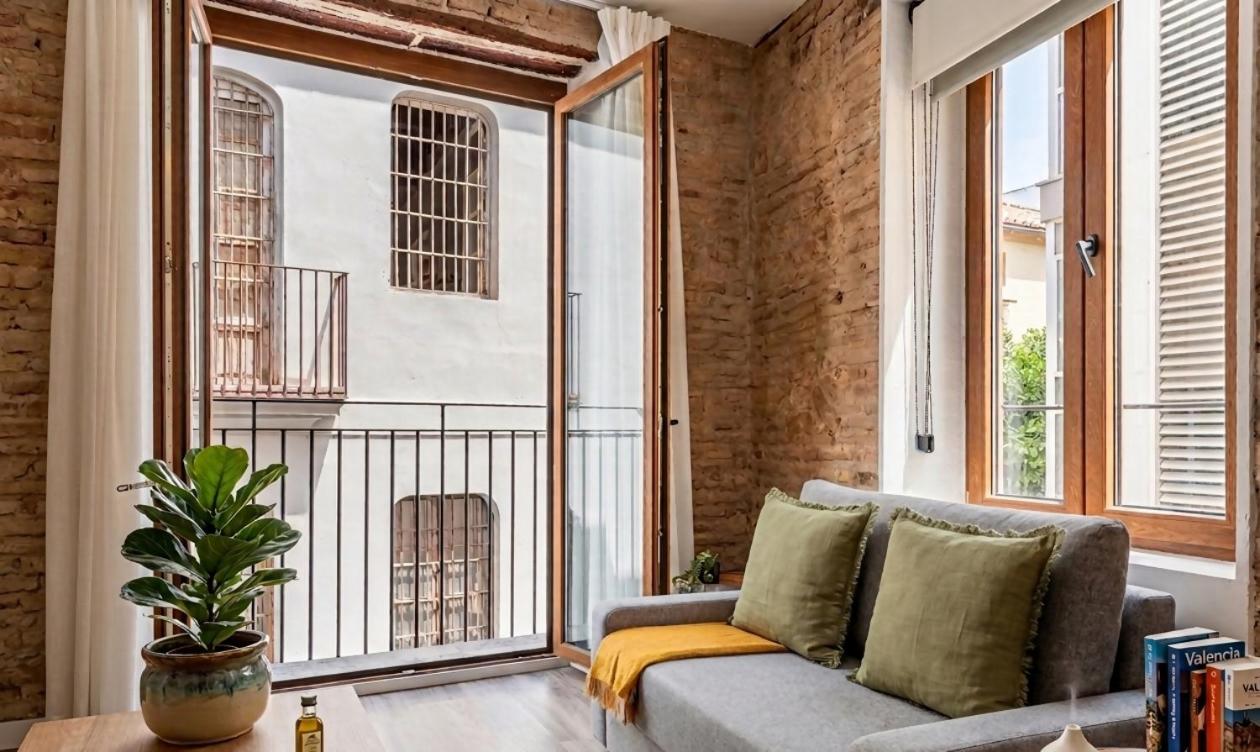 Diseño en El Carmen: Balcón Privado & Ascensor - Ferienwohnung Valencia