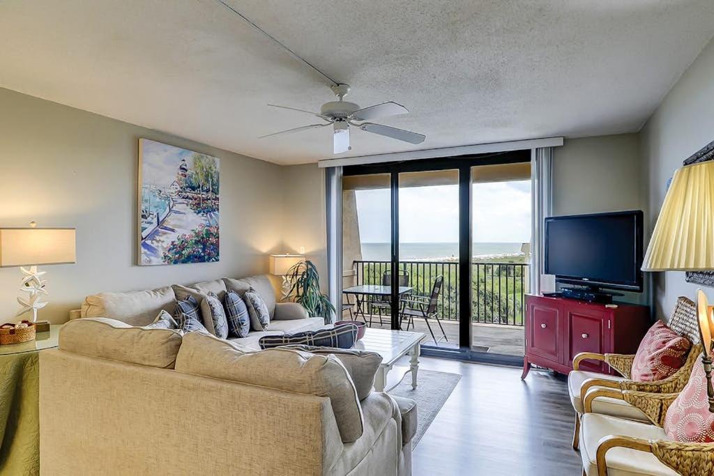 Oceanfront condo with WiFi pool hot tub & beach access - Ferienwohnung Hilton Head
