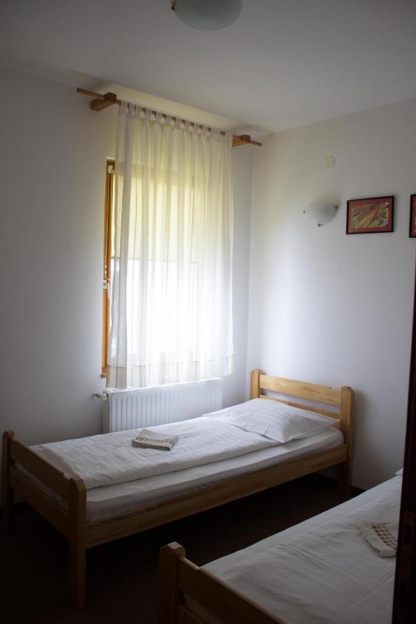One-Bedroom Apartment with Balcony