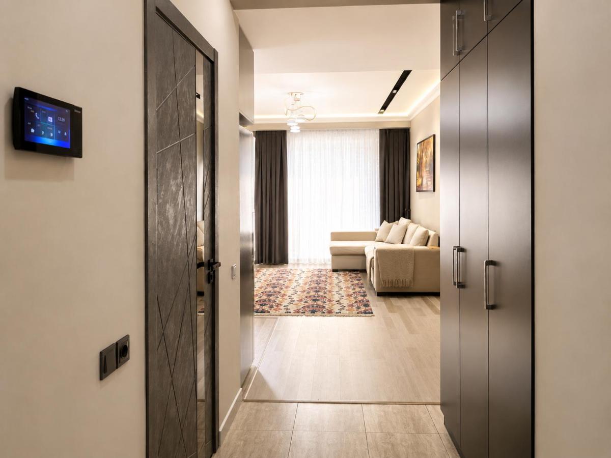 Cozy and Big apartment in the city centre, NRG U Tower - Ferienwohnung Taschkent