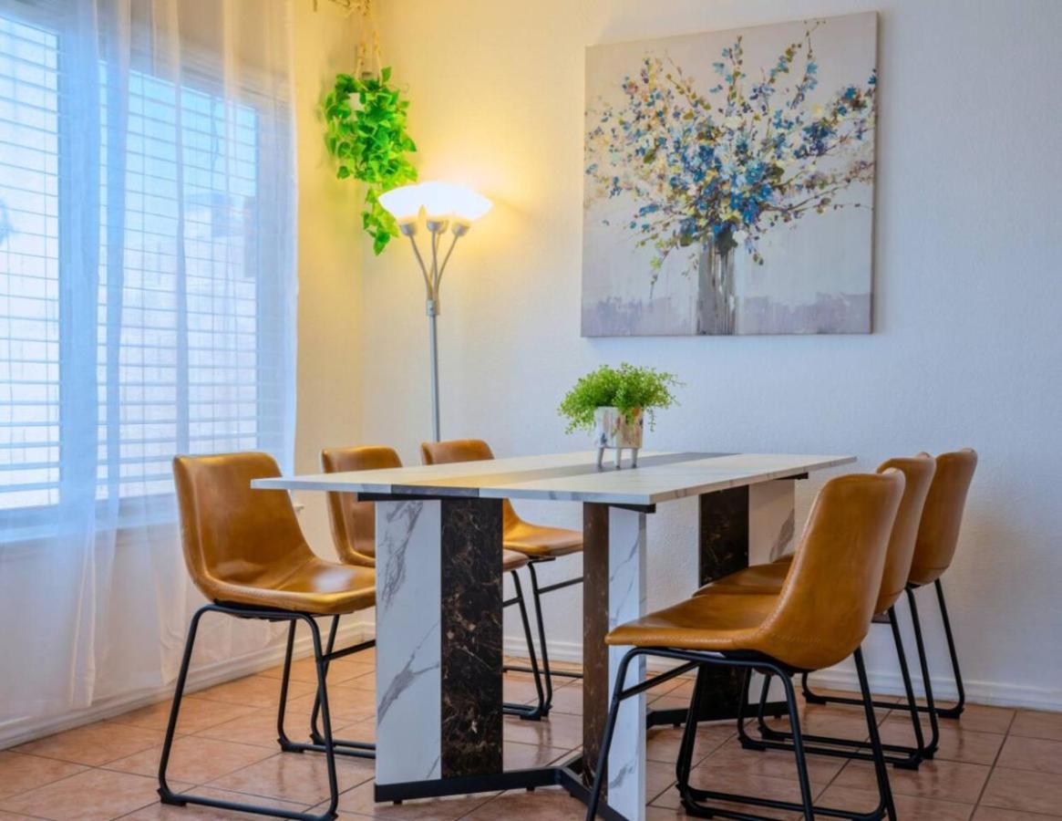 Stylish 3-Bedroom Las Vegas Getaway with Amenities - Ferienwohnung Las Vegas