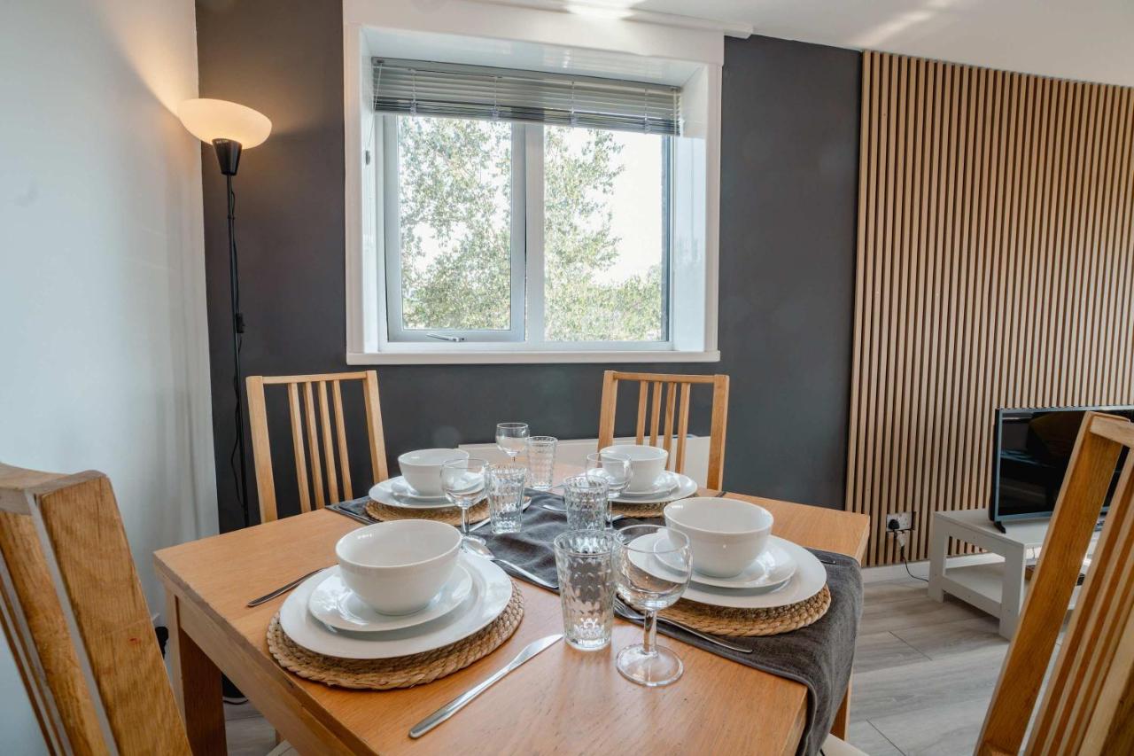 Free Parking Spacious 2BR Sleeps 5 - Close to JR Hospital - Chambres d'hôtes Oxford