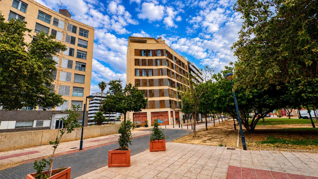 Modern penthouse with TV 65 and parking at the foot of the tram - Chambres d'hôtes Churra