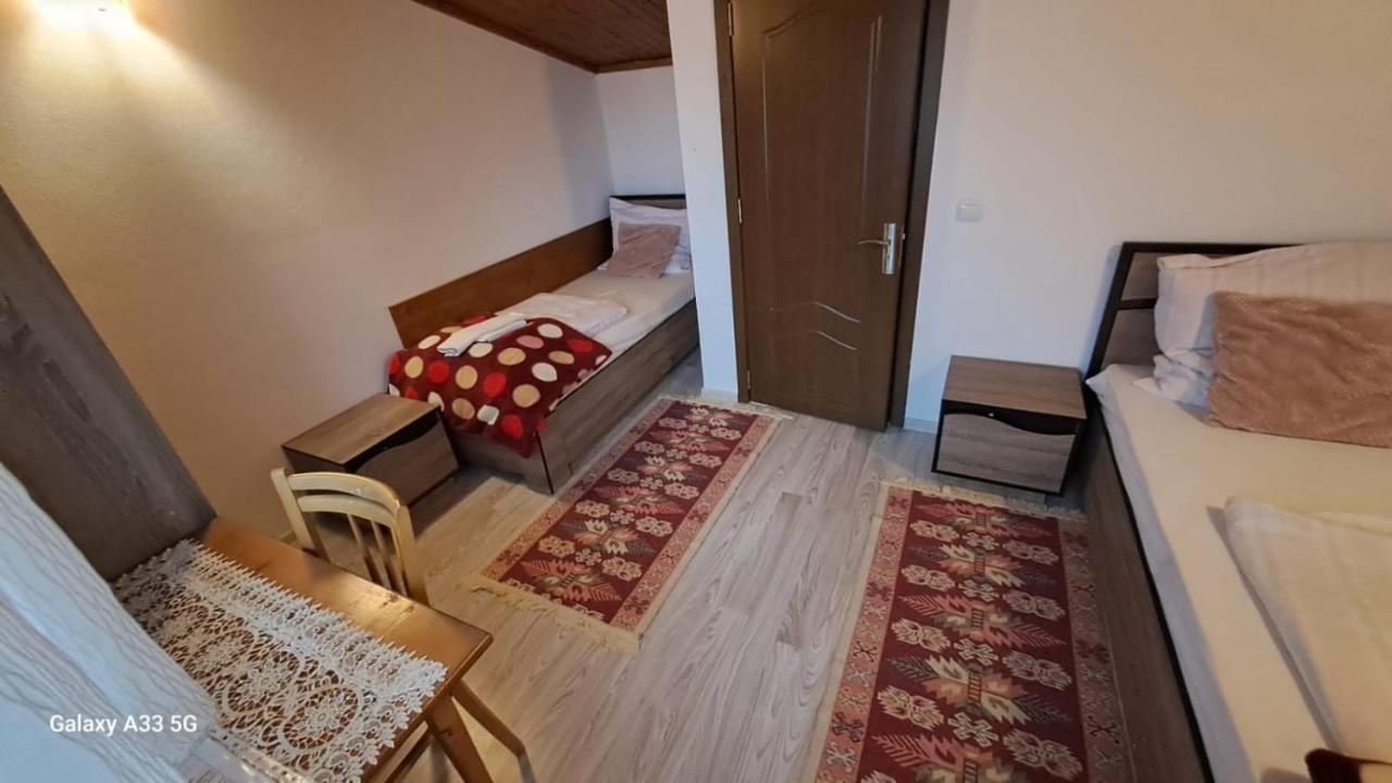 Tweepersoonskamer met 2 Aparte Bedden