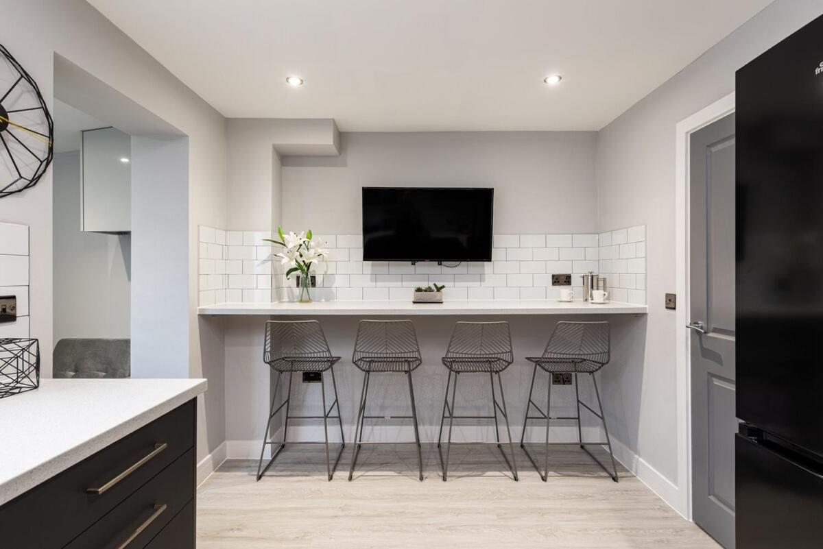 F3 Kitchenette Room with Ensuite, Chatham - B&B Rainham