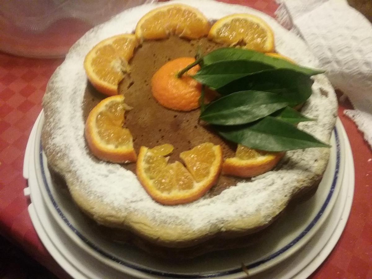 Deluxe Room (2 Adults + 1 Child)