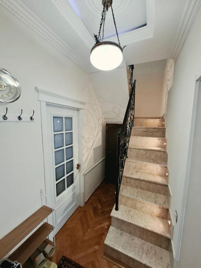 Neftiannikov Avenue Apartment - B&B Bakú