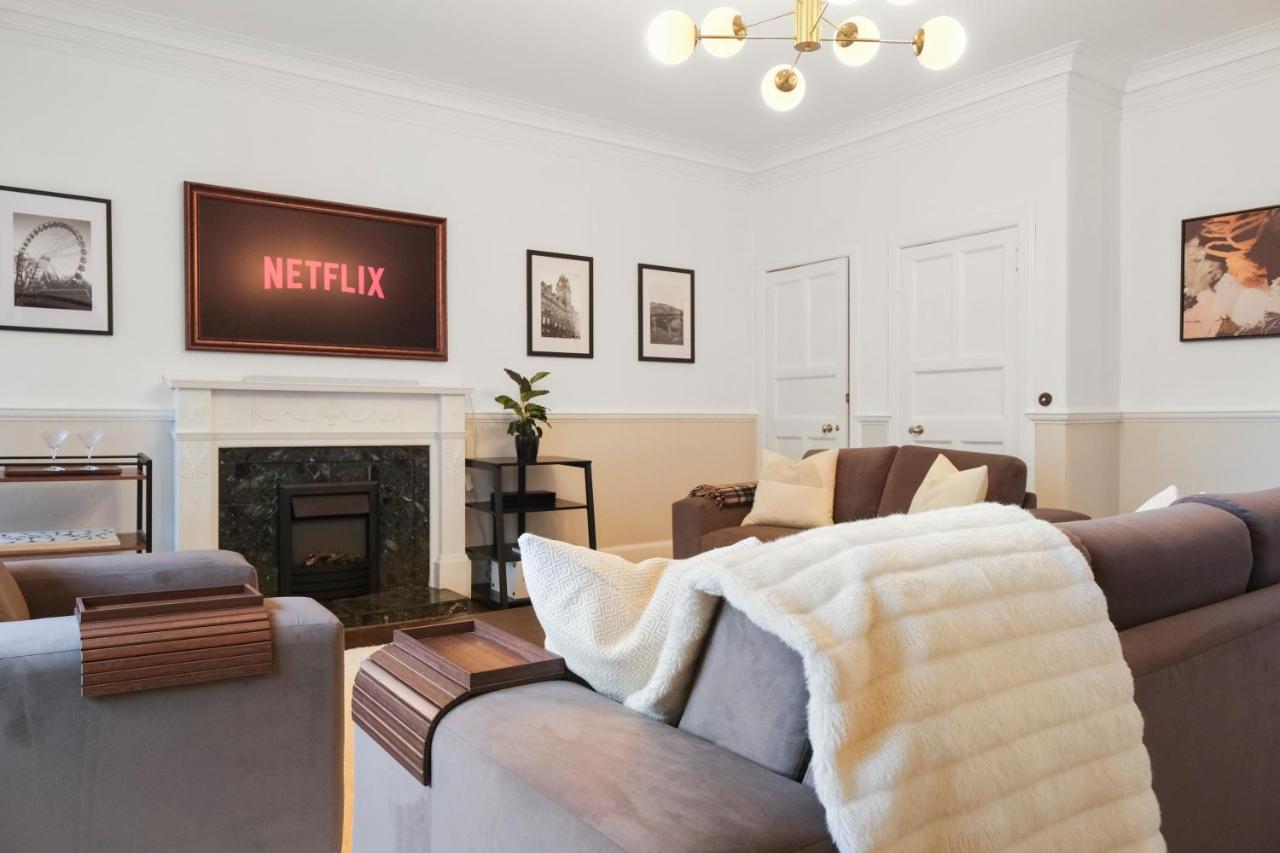 Edinburgh Modern Premium Penthouse Ramsay Gardens - B&B Edimburgo