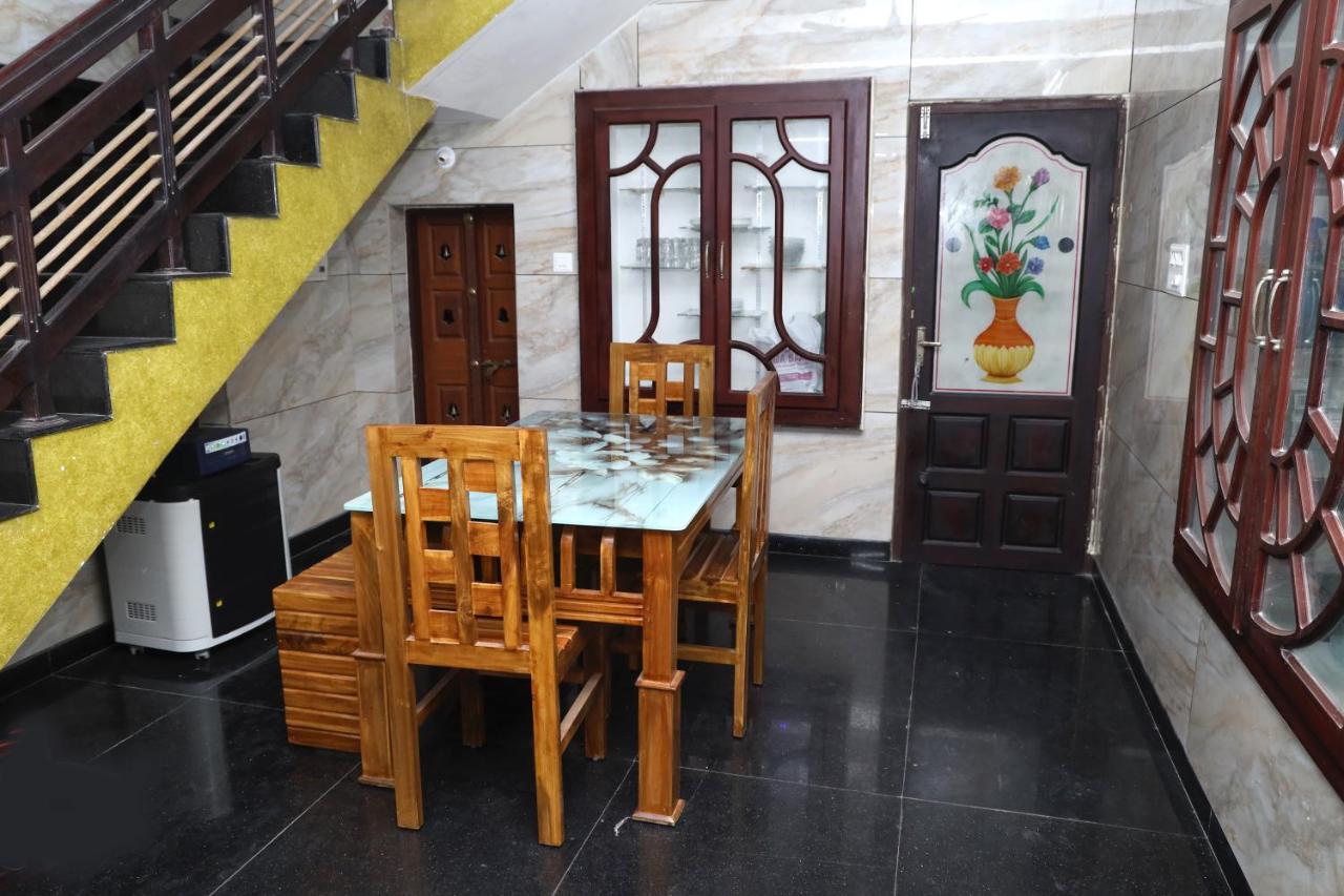 Cherry Blossom Retreat - Ferienwohnung Kollam