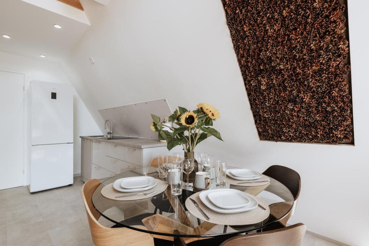 Atpūtas komplekss Pazust Priedēs - design house - B&B Bernāti