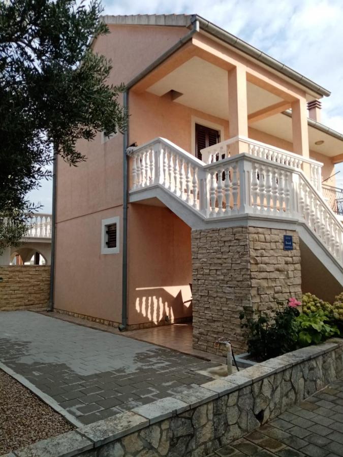 Apartman Antonija - Chambres d'hôtes Biograd na Moru