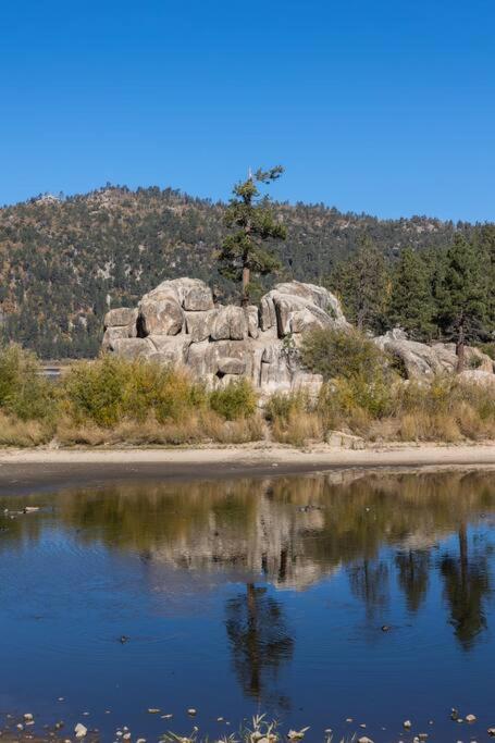 Sierra Pines Chalet Near Ski Slopes and Hiking,Biking Trails - B&B Big Bear Lake
