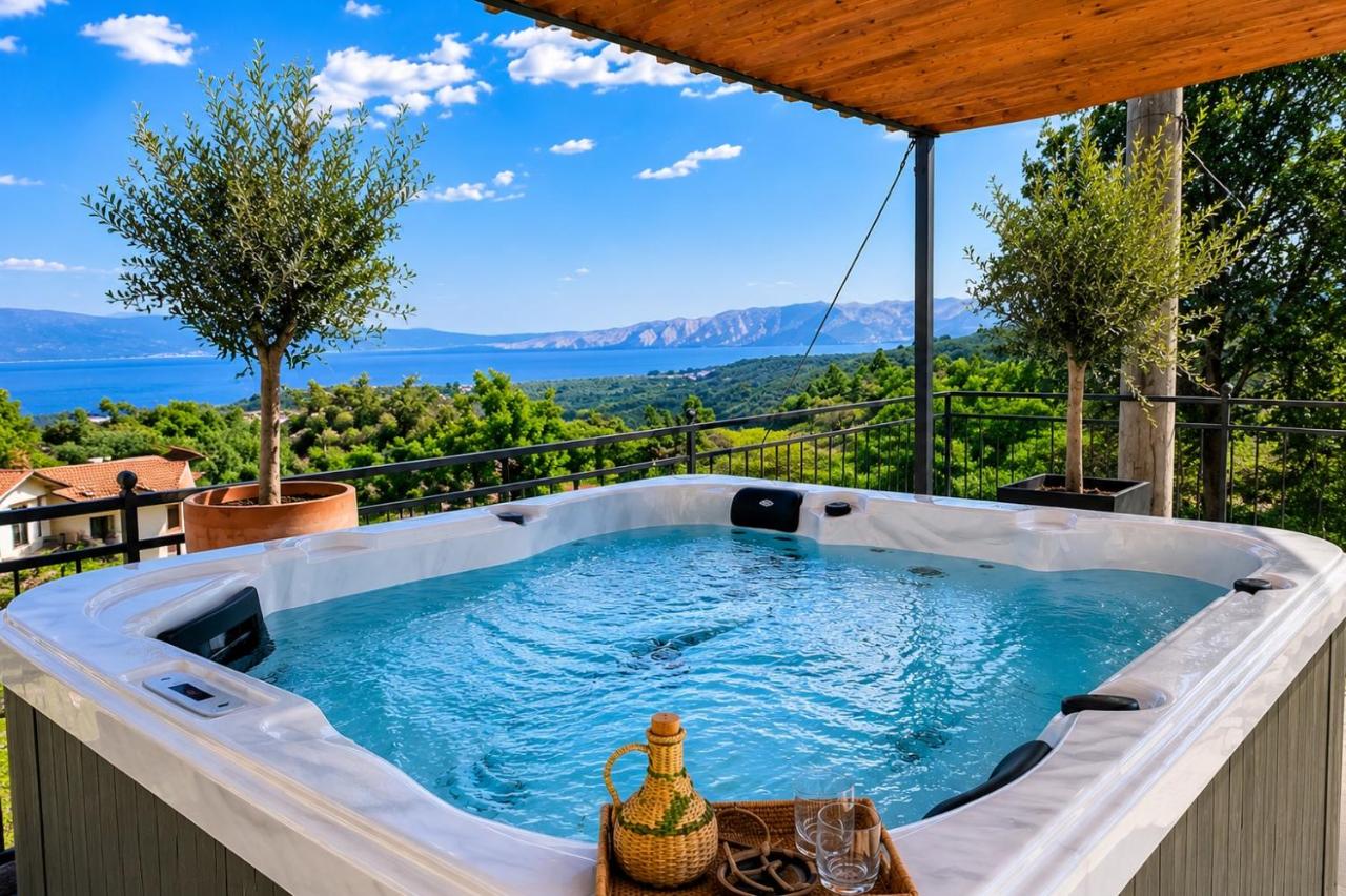 Villa Nona Tamara with Astonishing Sea & Mountains View - B&B Bribir