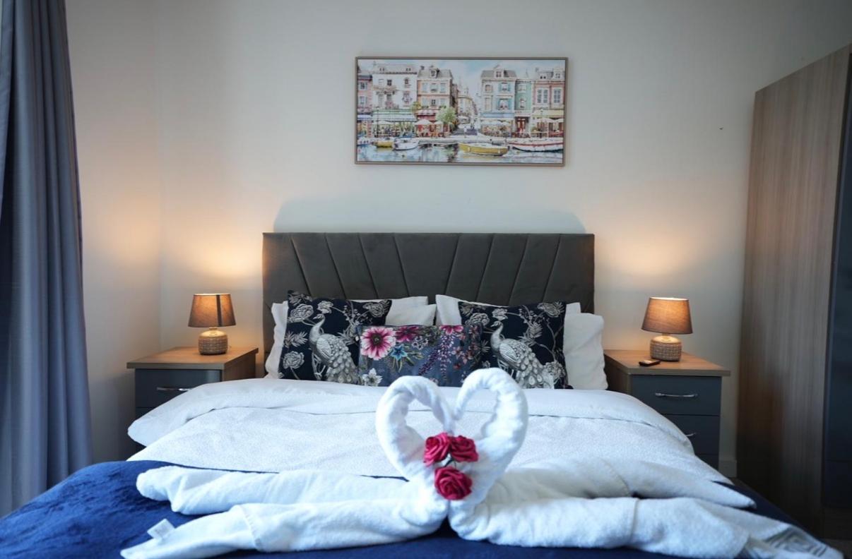 Modern with City Views free GYM In Broad Street, Bham - Chambres d'hôtes Birmingham