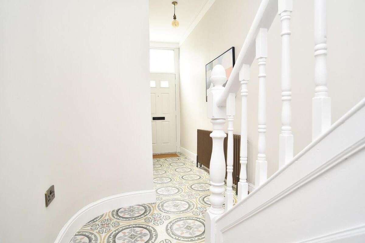 Forty-Four Harrogate - 5 Bed Townhouse,1 min to Convention Centre - B&B Harrogate