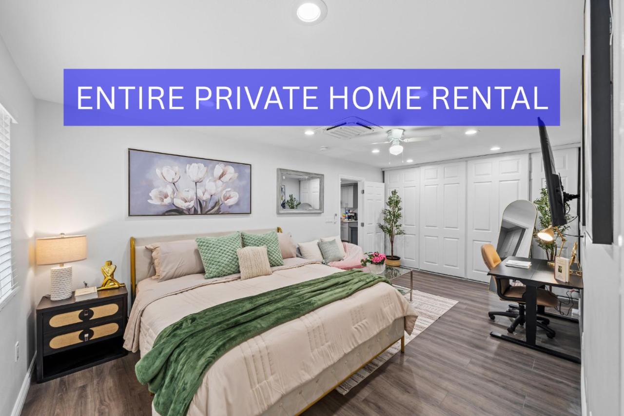 Entire Private Home with Yard, King Bed, Prime Location, 3 Bedrooms 3 Bathrooms, Available Now - B&B San Diego