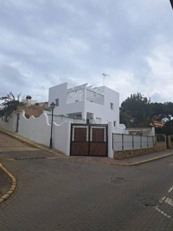 Villa Alhamar con piscina climatizada privada - B&B Punta Umbría