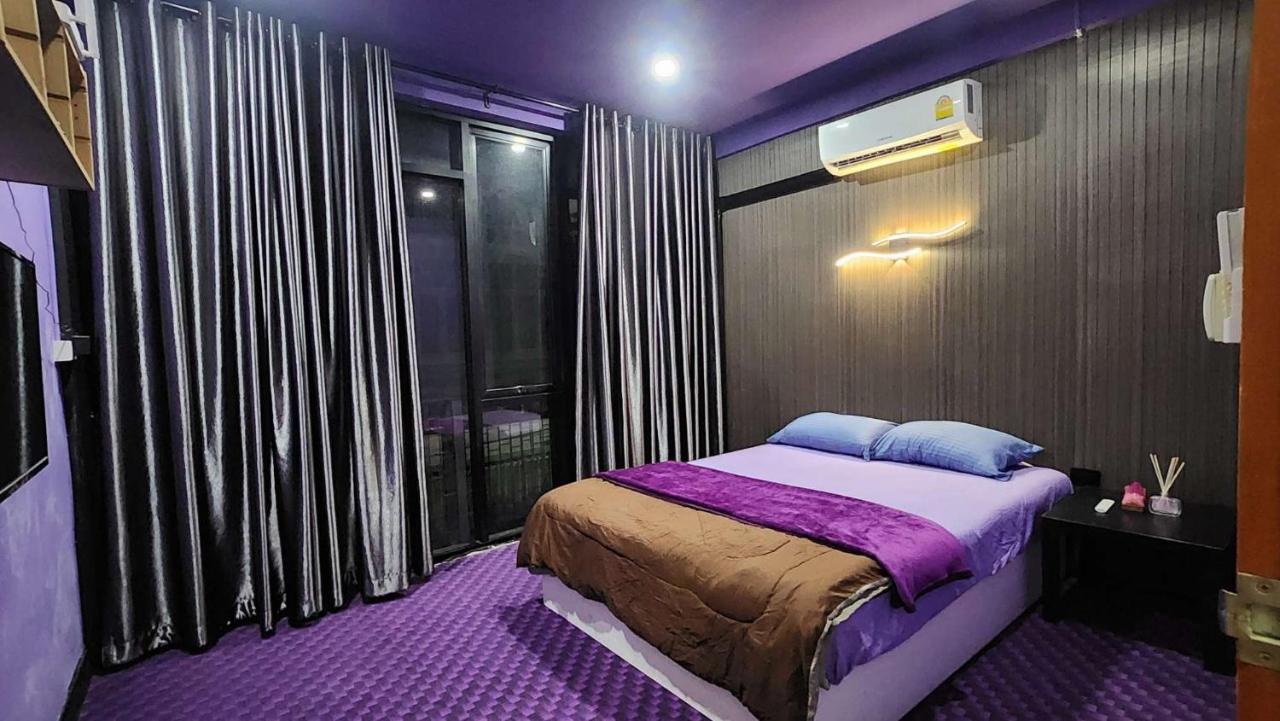 Ber Ben House - B&B Bang Sue