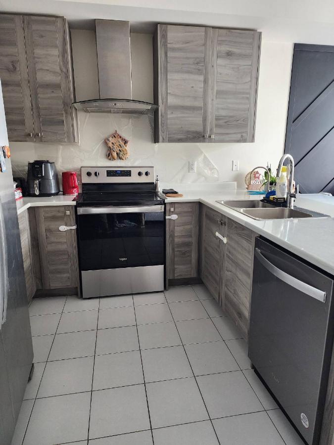 369 Vanilla, set to double a sweet peaceful stay - B&B Thorold