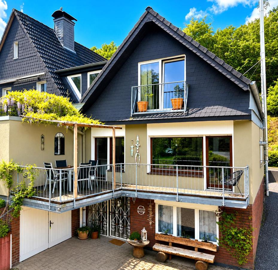 GUESTHOUSE ENNEPETAL - Ferienwohnung im grünen Heilenbecker Tal - B&B Ennepetal